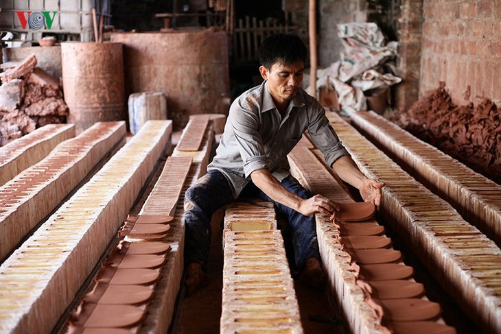 Làng gốm cổ hơn 1.000 năm tuổi bên sông Hồng - ảnh 15